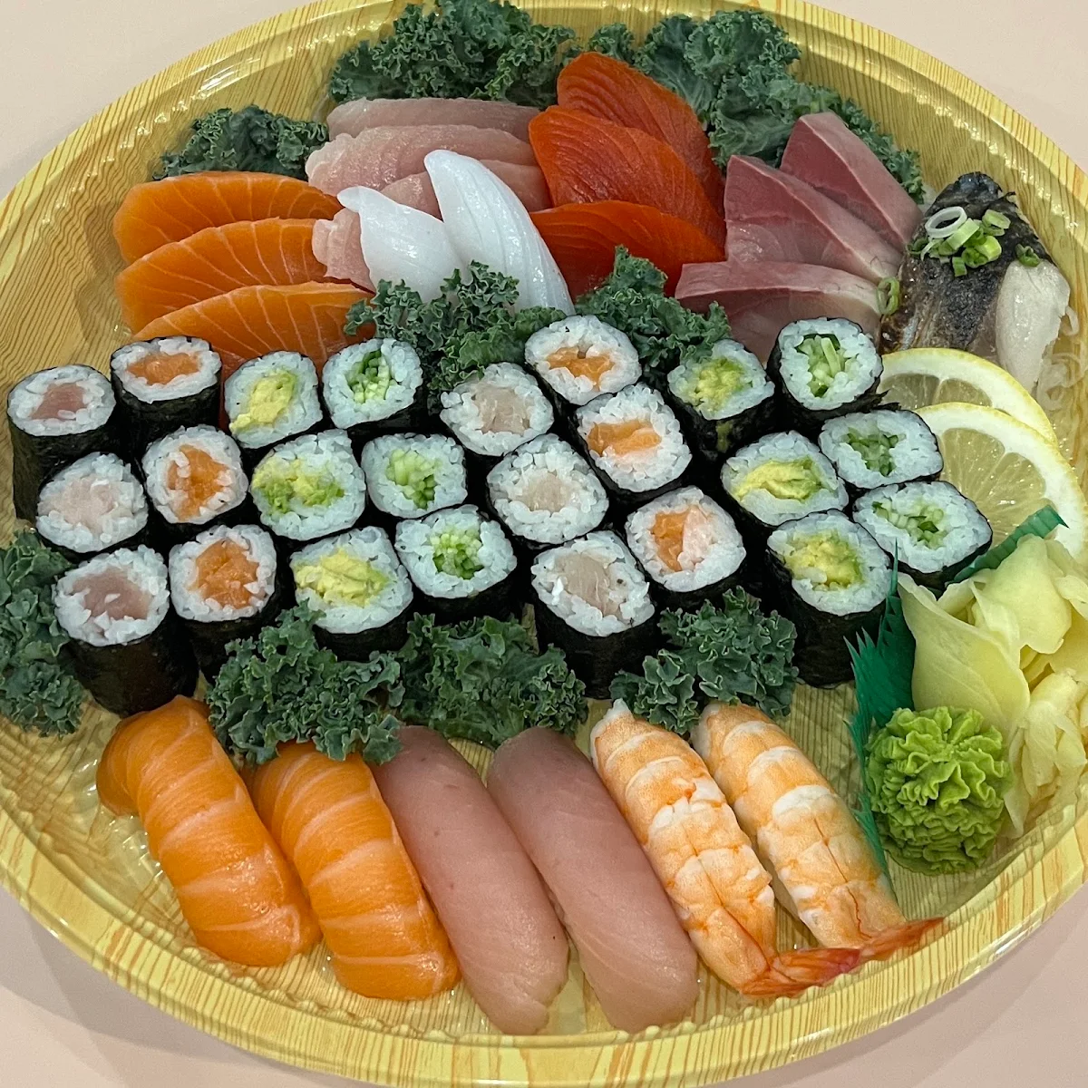 Food & drink, Woomi Sushi