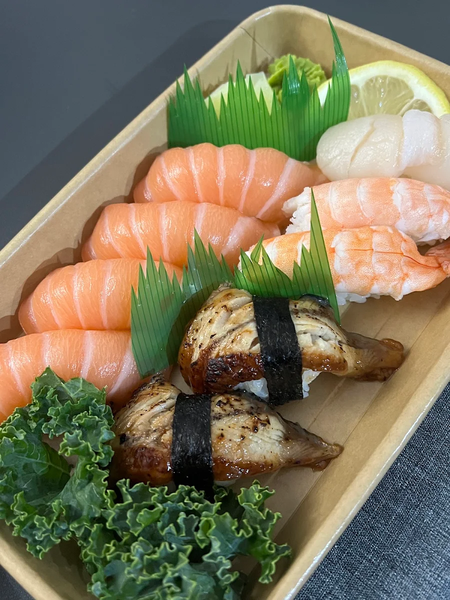 Food & drink, Woomi Sushi