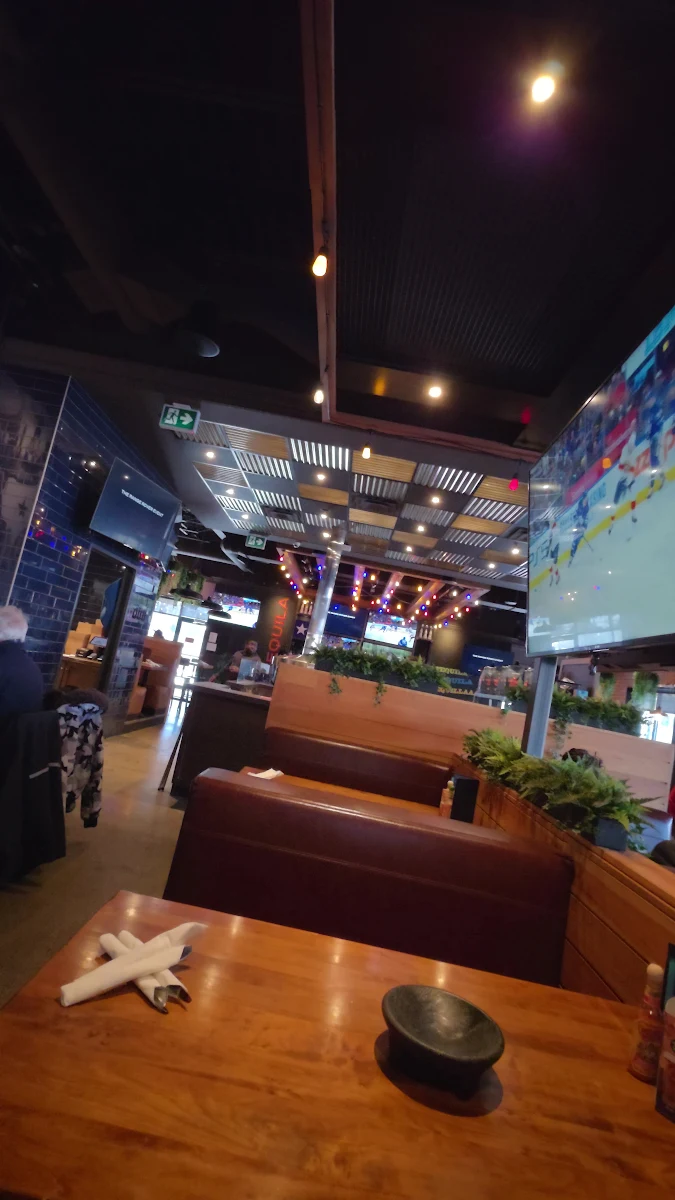 Vibe, Lone Star Texas Grill