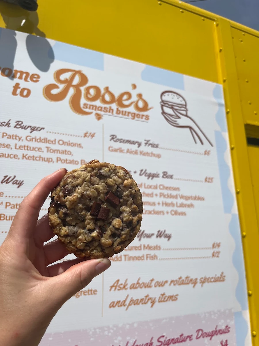 Menu, Rose's Smash Burgers