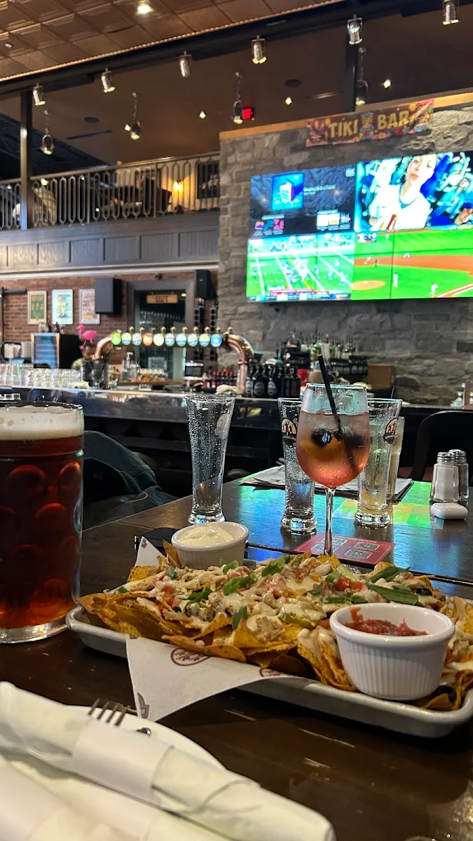 Food & drink, 3 Brasseurs - Kanata