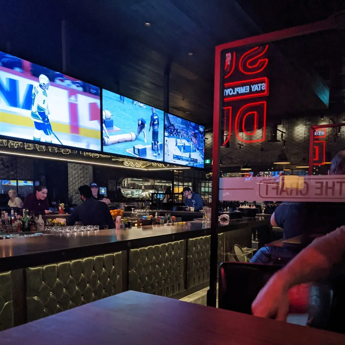 Vibe, Browns Socialhouse Mccallum