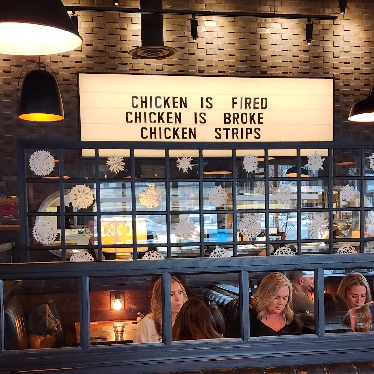 Vibe, Browns Socialhouse Mccallum