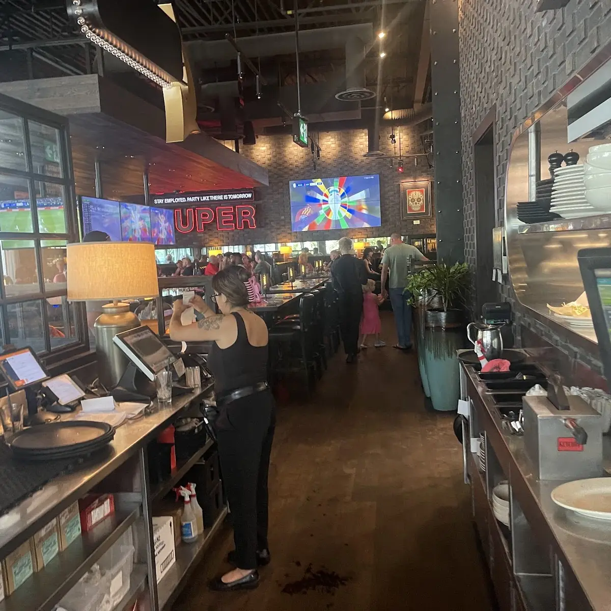 Vibe, Browns Socialhouse Mccallum