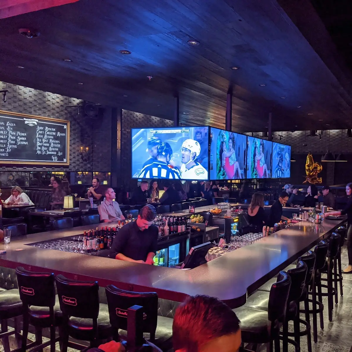 Vibe, Browns Socialhouse Mccallum