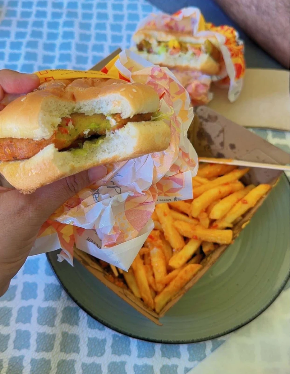 Food & drink, Oporto Tarneit Drive Thru