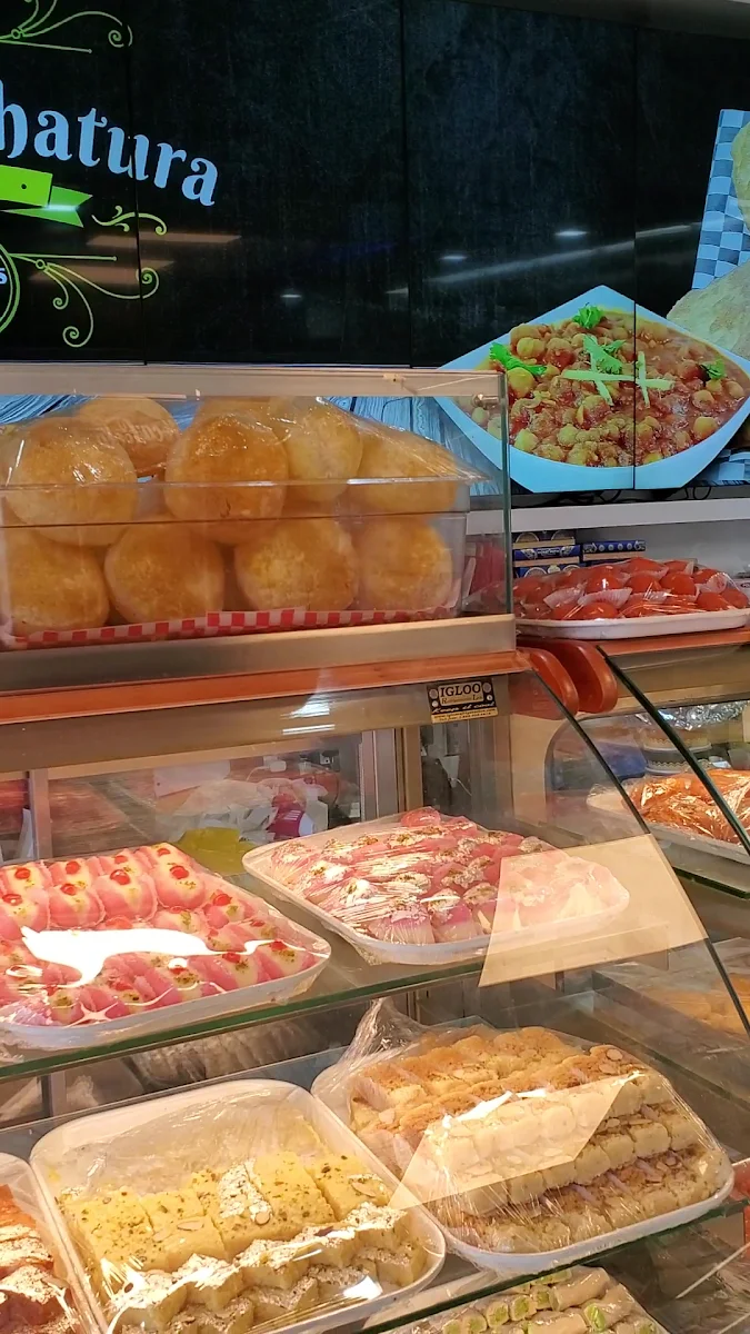 Vibe, Chat Hut Sweets & Restaurant
