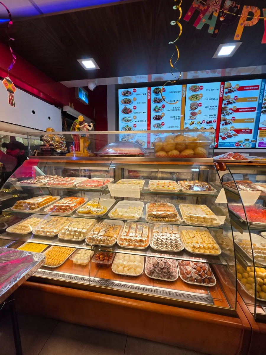 Vibe, Chat Hut Sweets & Restaurant