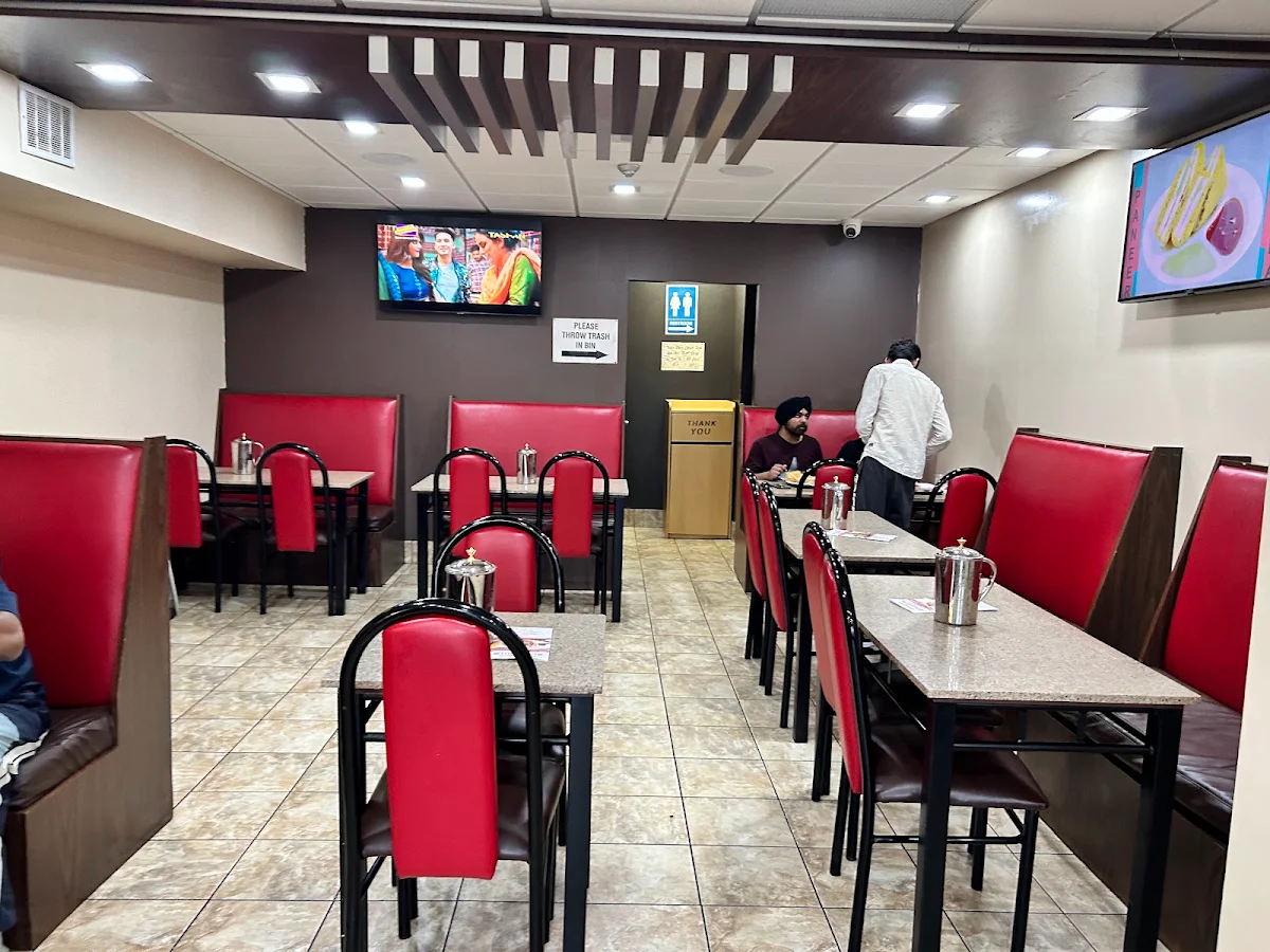 Vibe, Chat Hut Sweets & Restaurant