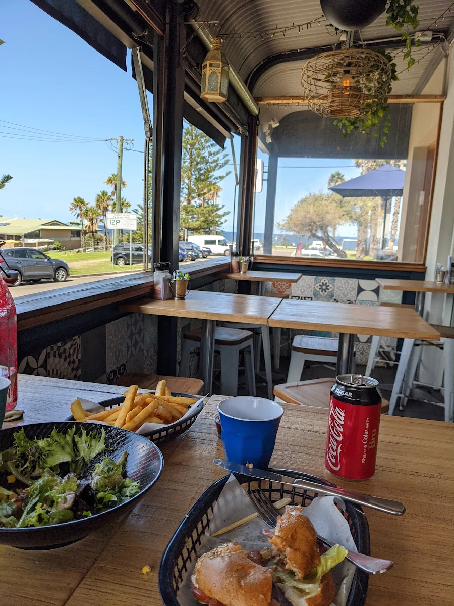 Food & drink, Shaka Cafe