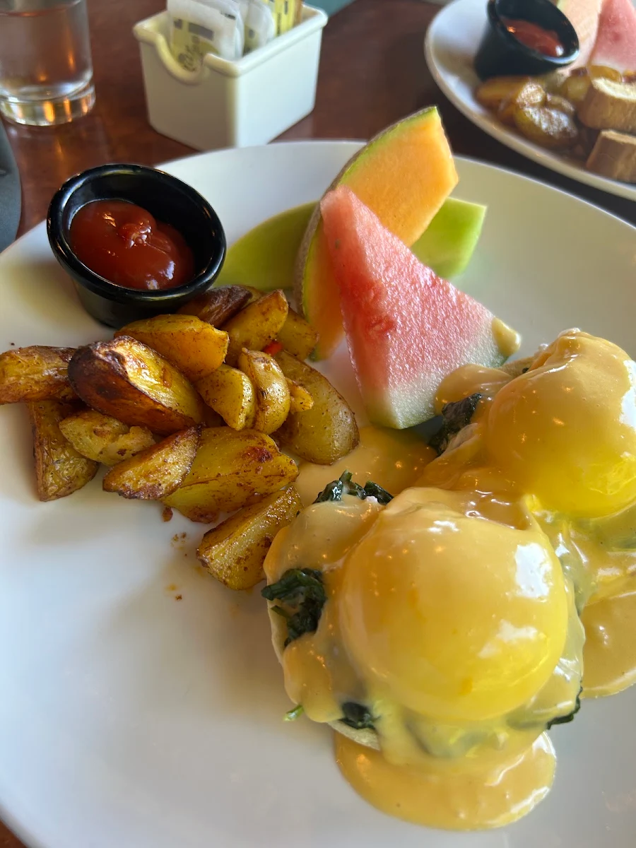 Food & drink, Westward Ho! Public House & Grill Room at University Golf Club