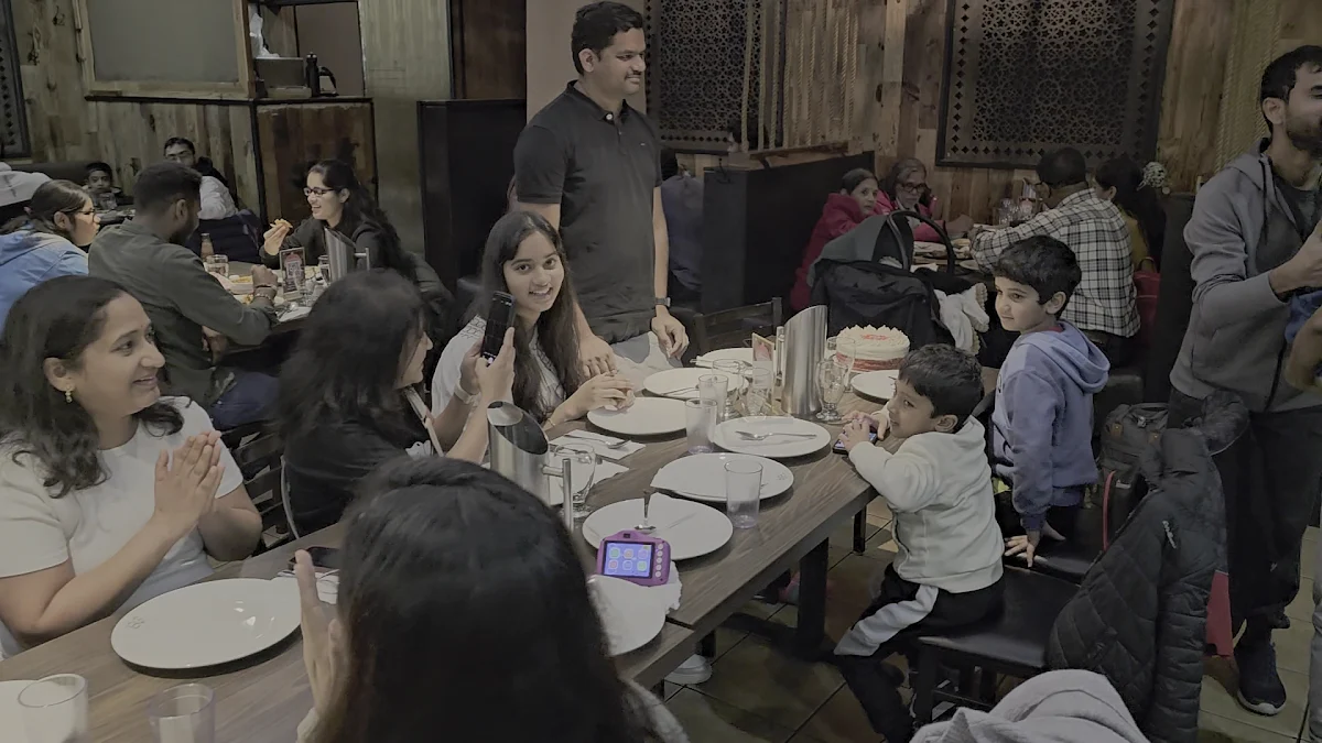 Vibe, Inchin's Indian Kitchen