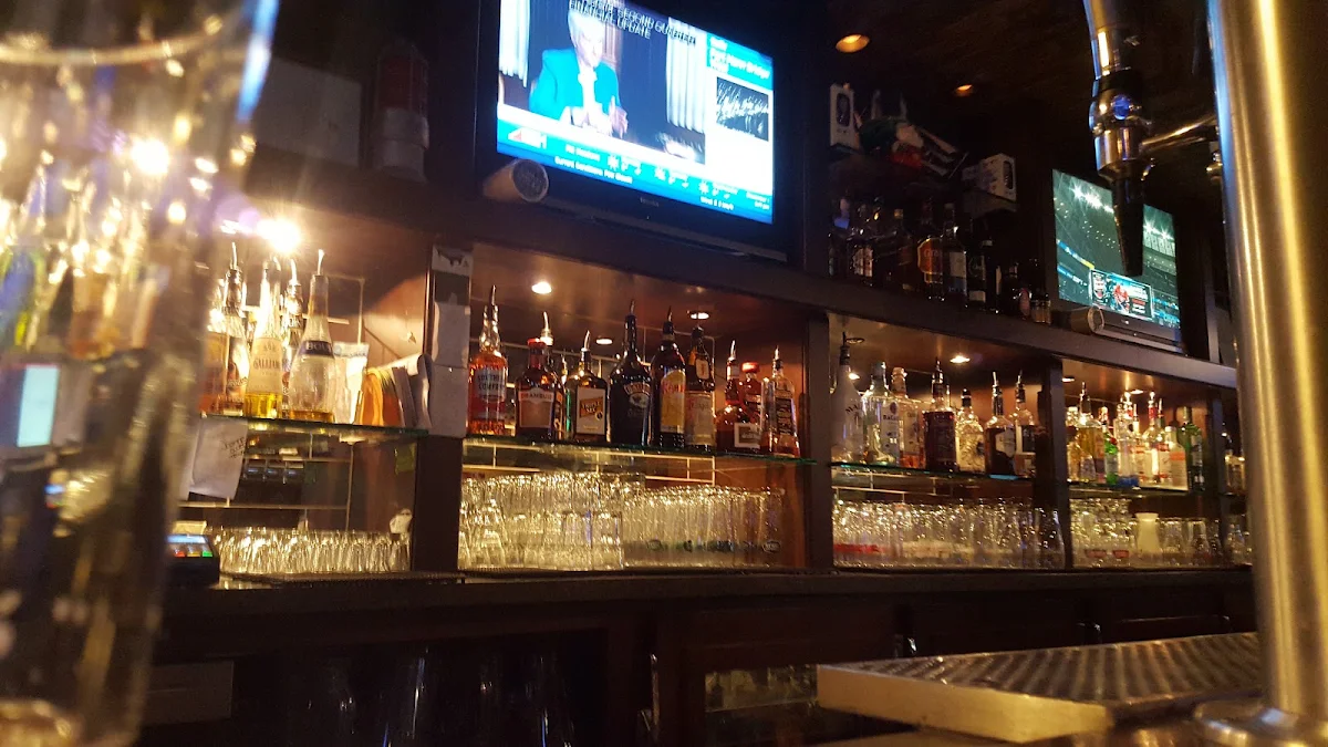 Vibe, Kelly's Pub