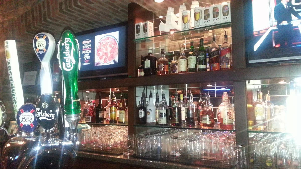 Vibe, Kelly's Pub