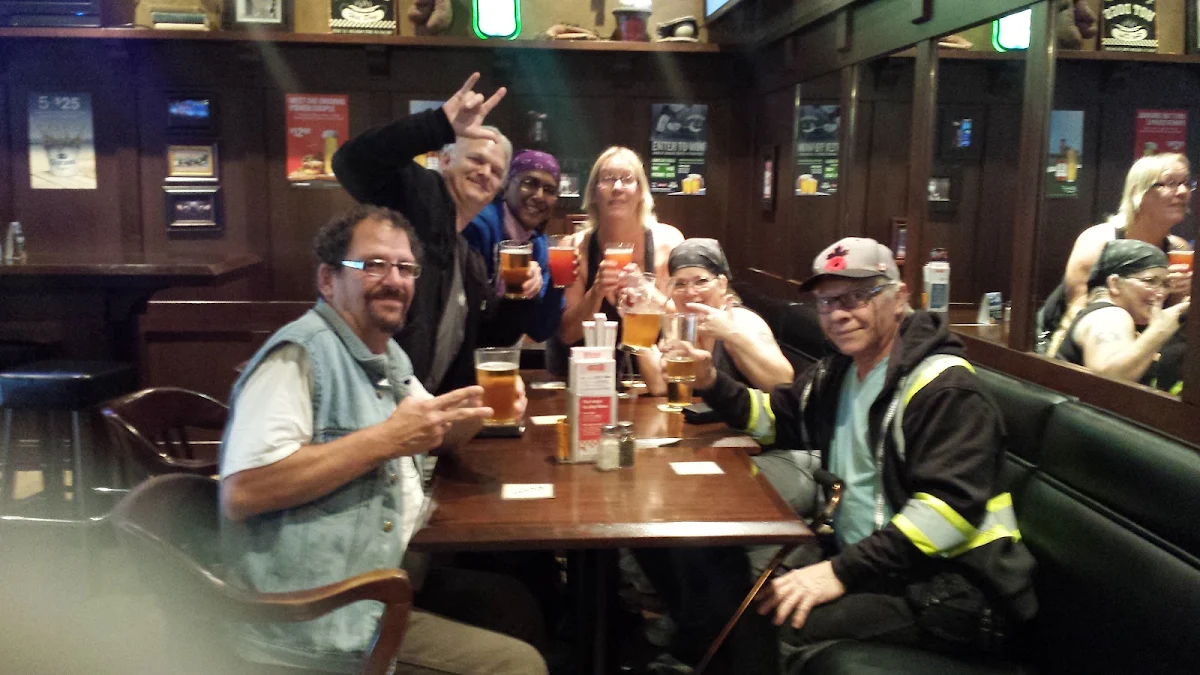 Vibe, Kelly's Pub