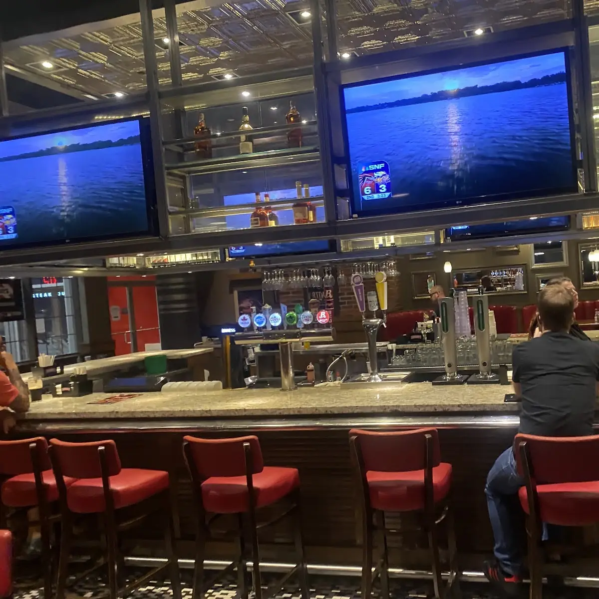 Vibe, TGI Friday's