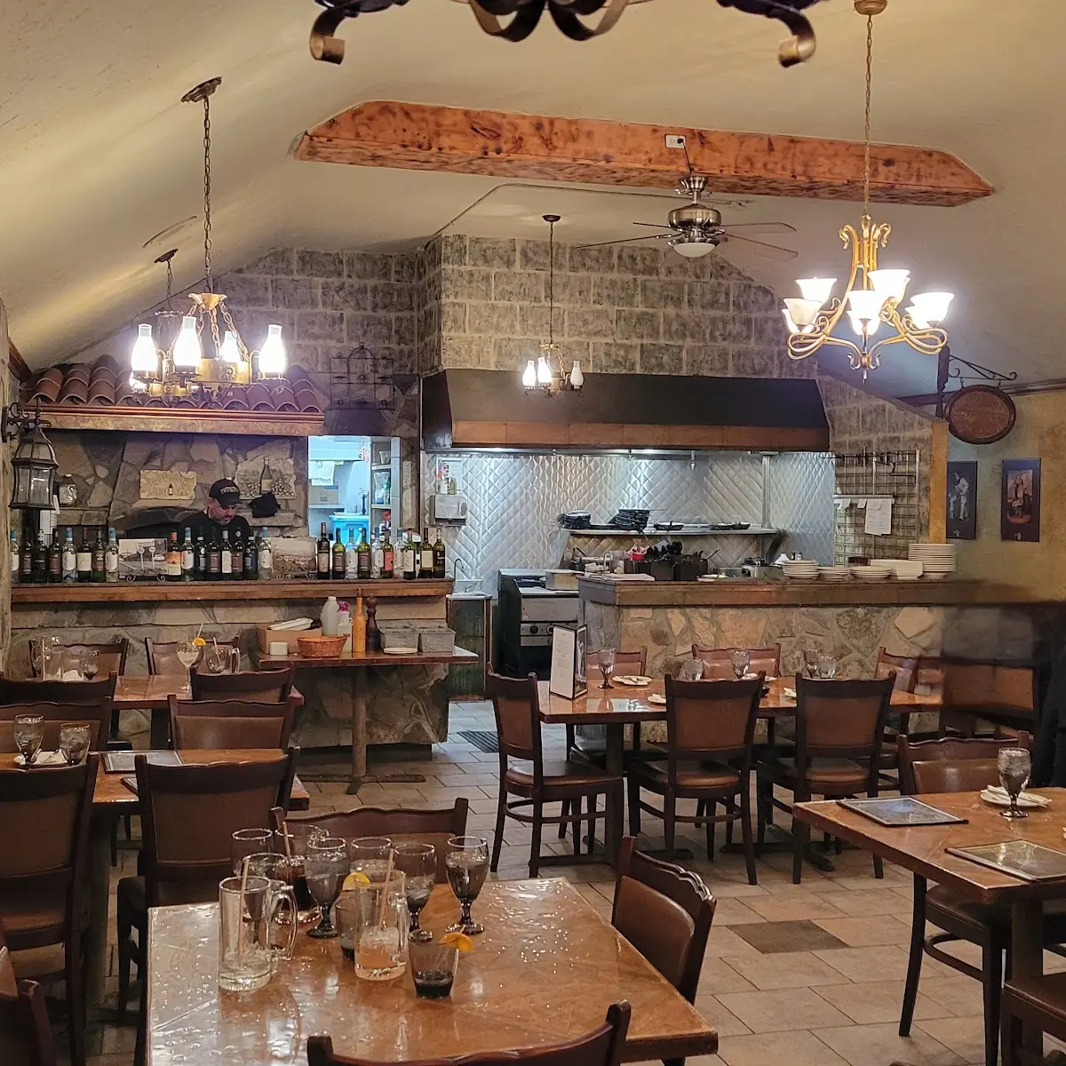 Ristorante Avanti cover