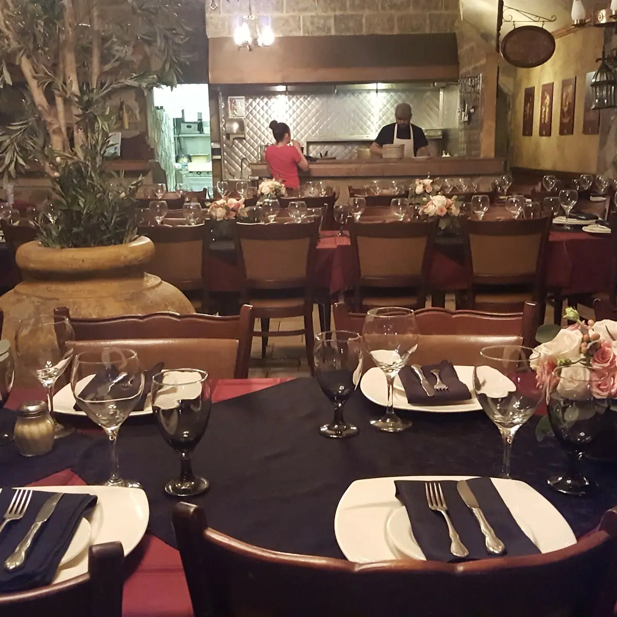 Vibe, Ristorante Avanti