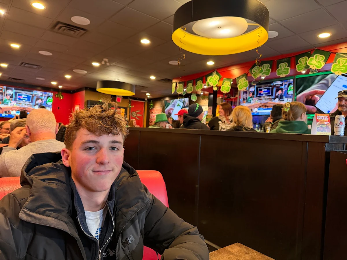 Vibe, St. Louis Bar & Grill