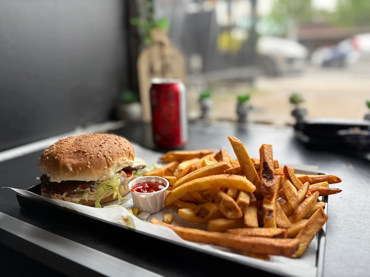 Food & drink, Grillies (Bayview- Toronto)