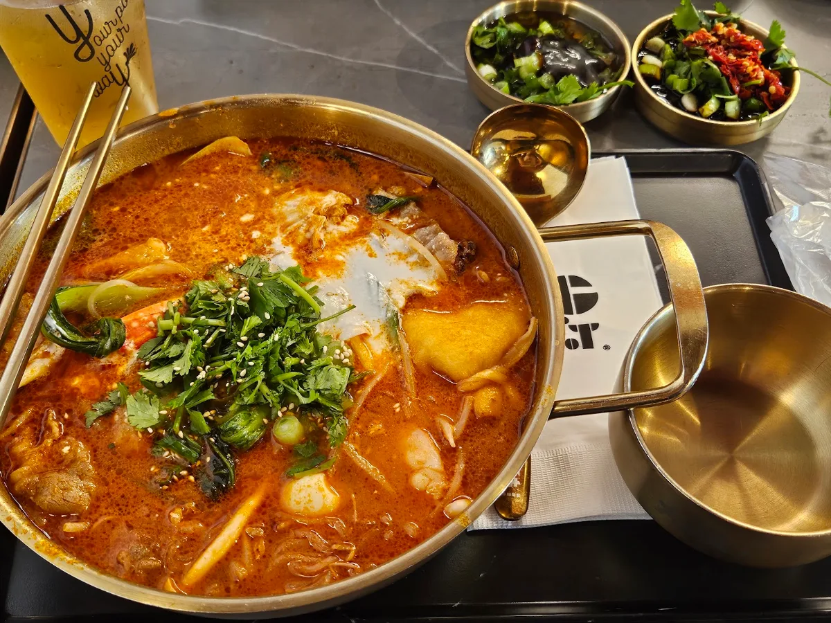 Food & drink, Big Way Hot Pot (Lougheed)