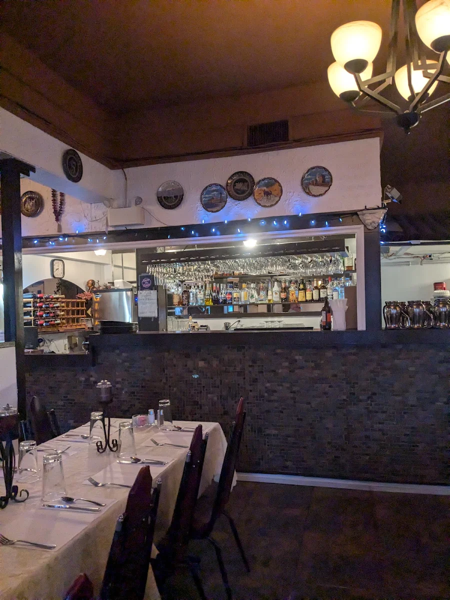 Vibe, White Tower Restaurant