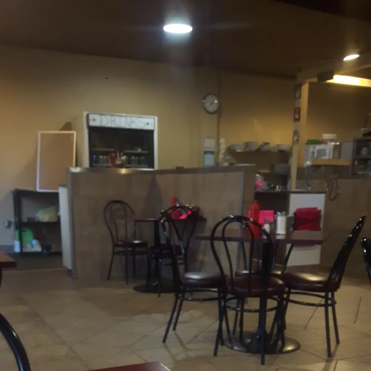 Vibe, Mama Sue's Diner Inc