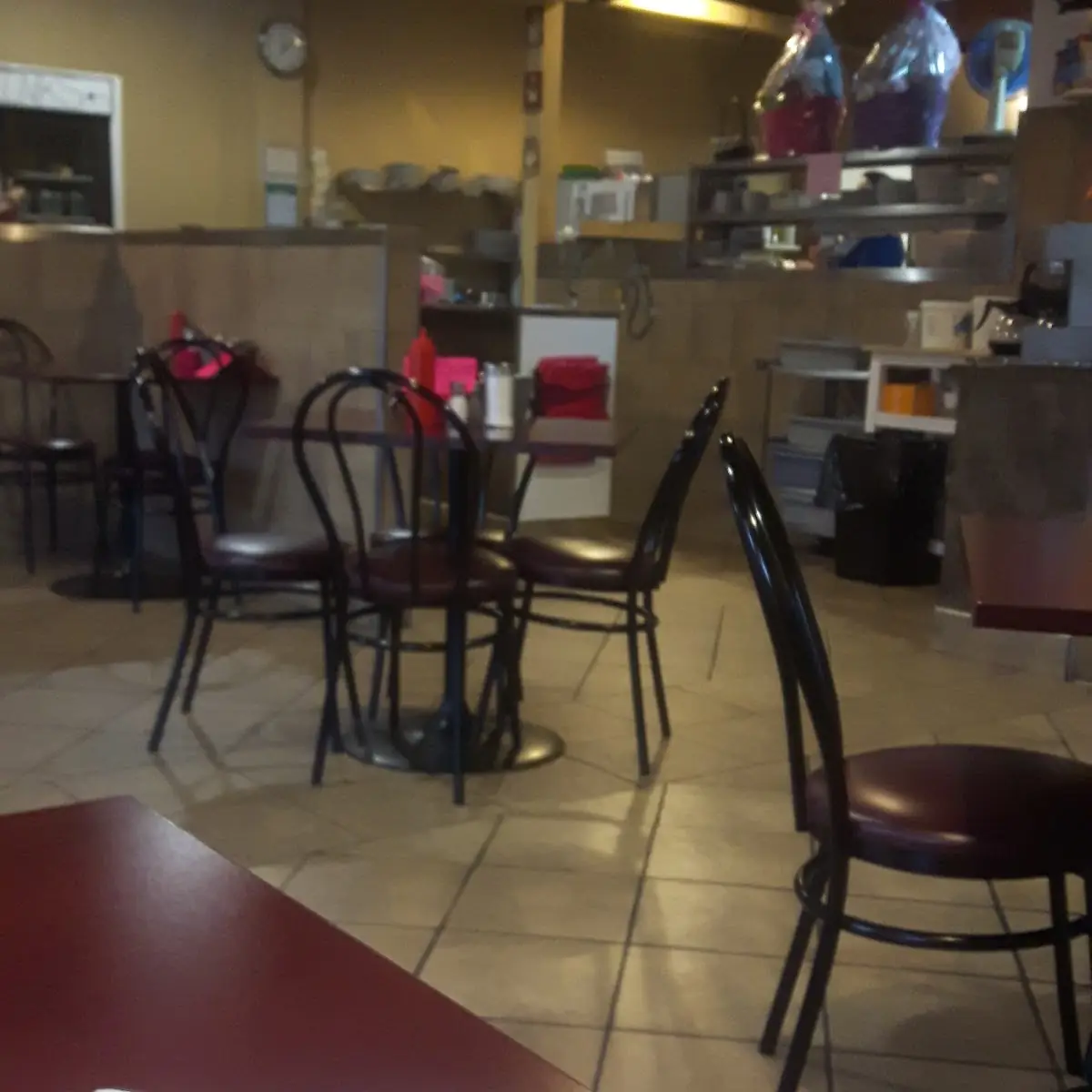 Vibe, Mama Sue's Diner Inc