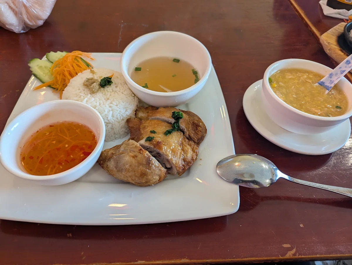 Food & drink, Saigon Gate Cuisine