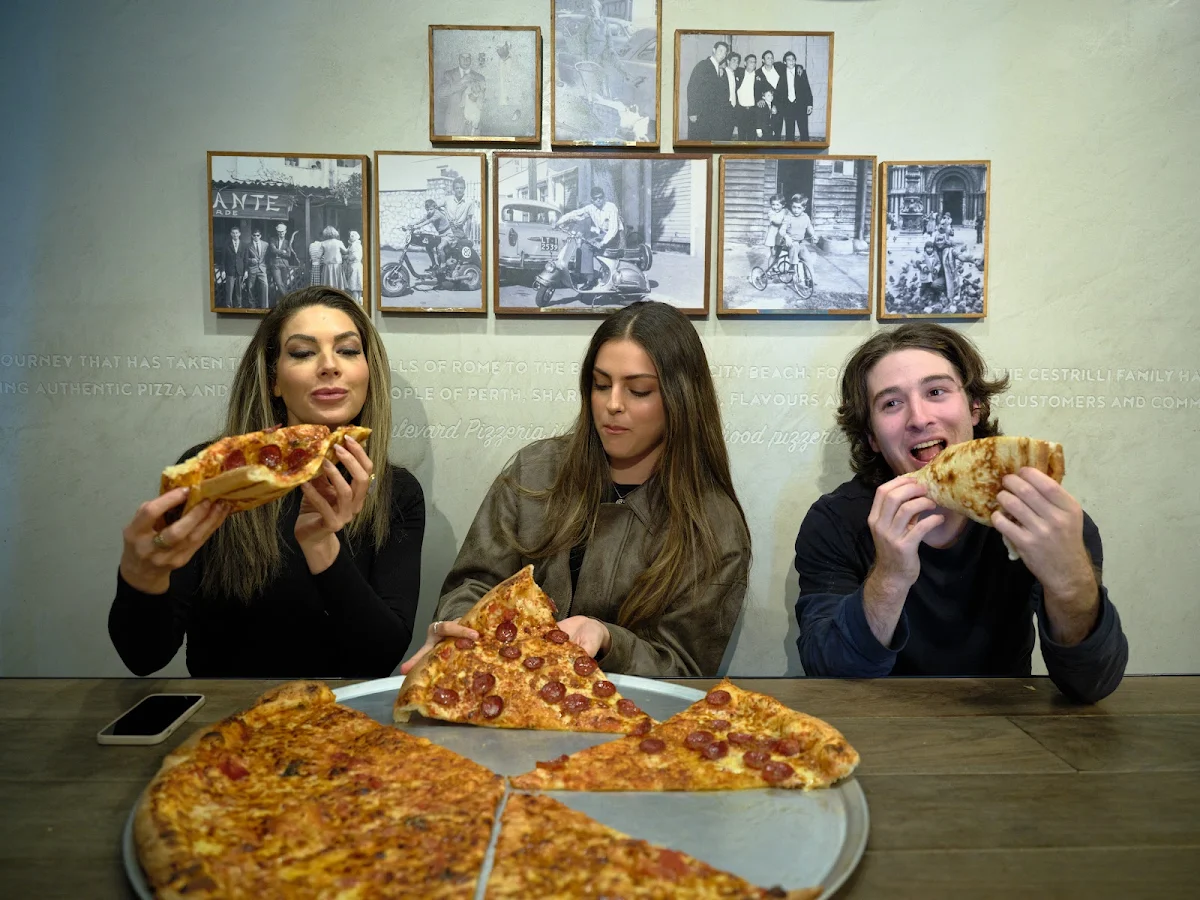 Food & drink, Boulevard Pizzeria