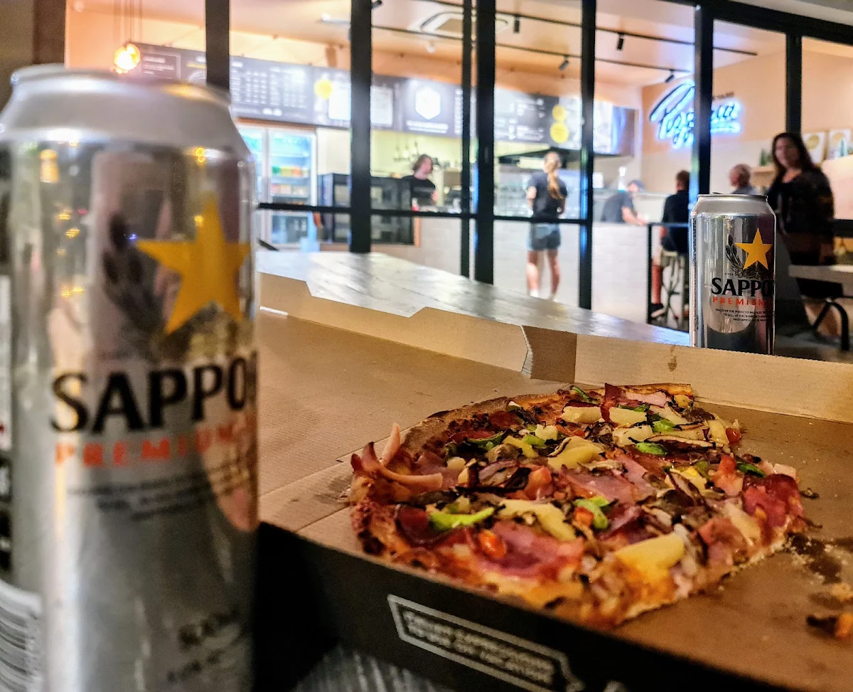 Food & drink, Boulevard Pizzeria