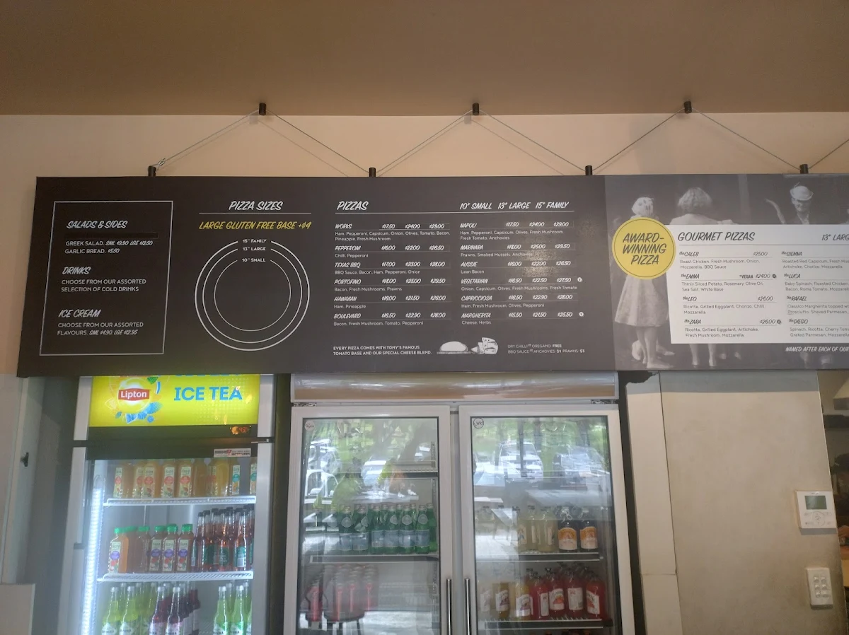 Menu, Boulevard Pizzeria