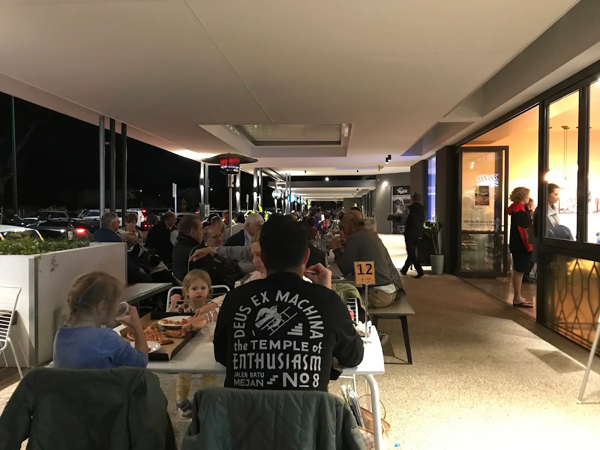 Vibe, Boulevard Pizzeria