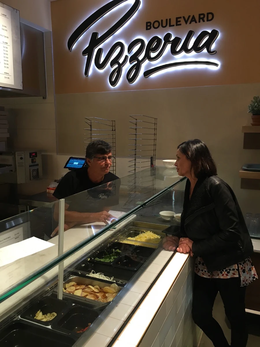 Vibe, Boulevard Pizzeria