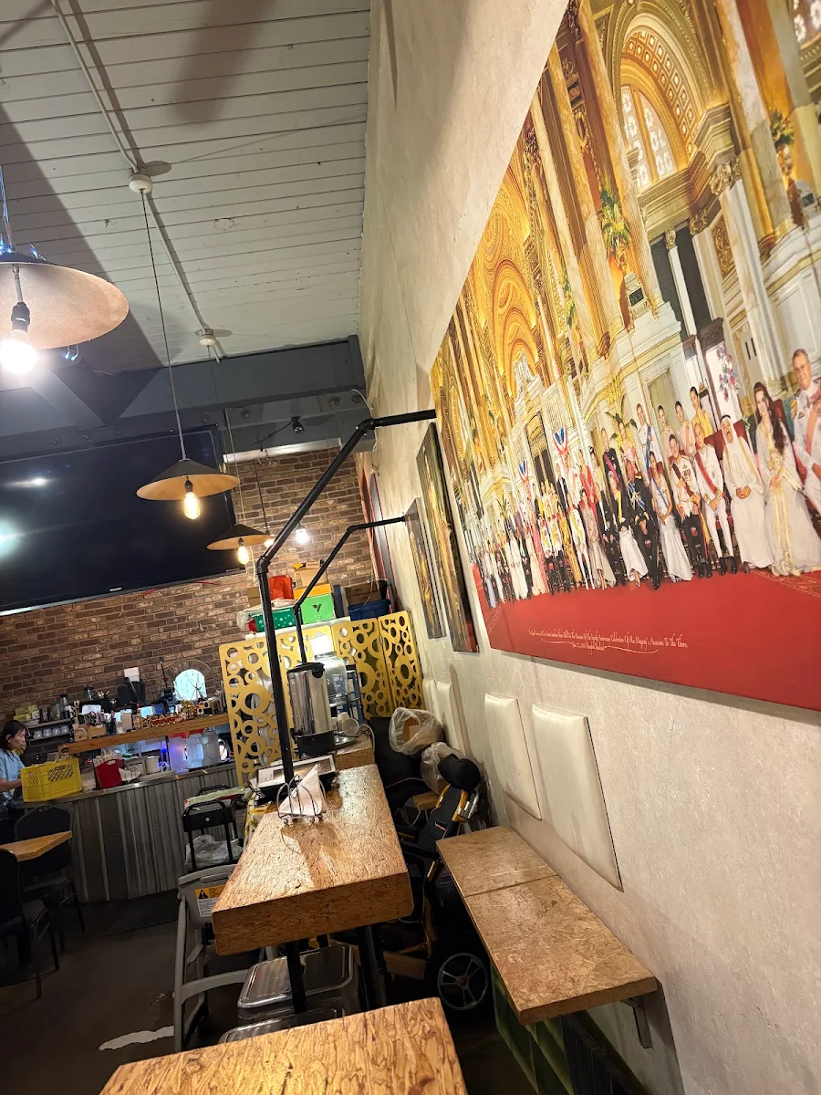 Vibe, Thai Town Restaurant