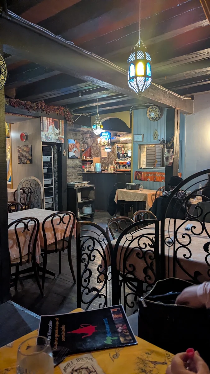 Vibe, Bar Casablanca