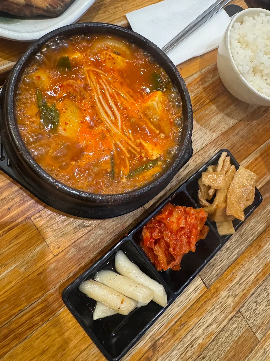 Food & drink, CJ Lunch Bar