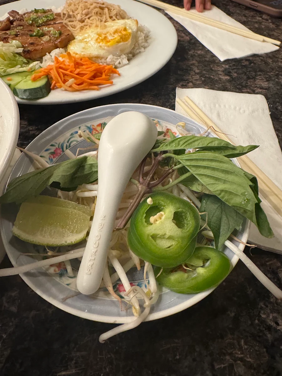 Food & drink, Quynh Vietnamese Cuisine