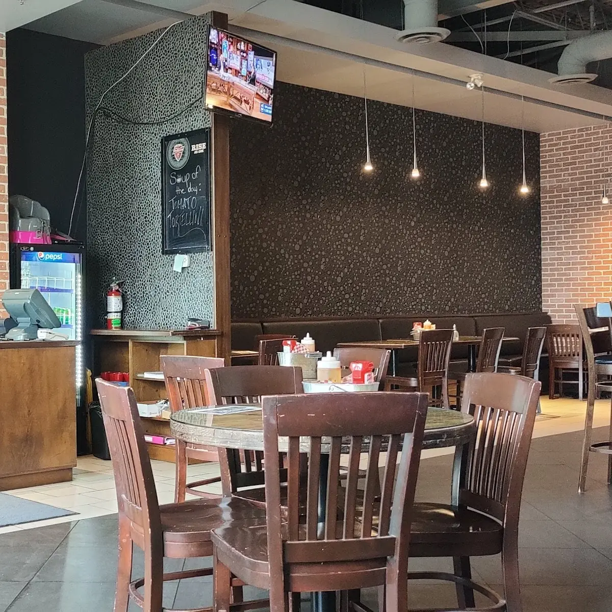 Vibe, Gilligan's Fire Grill Amherstburg