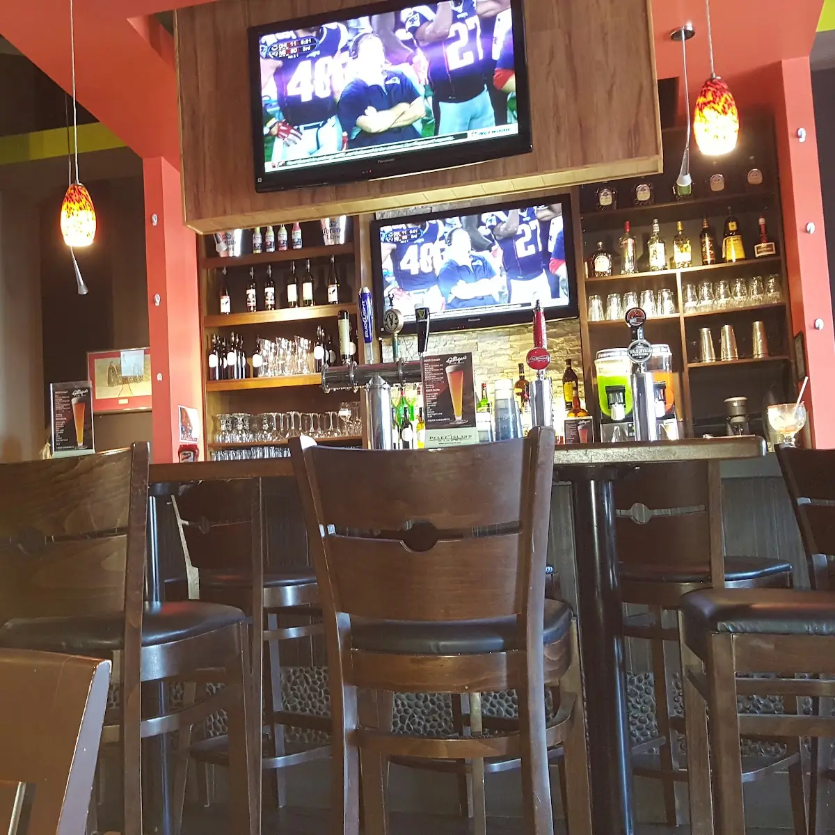Vibe, Gilligan's Fire Grill Amherstburg