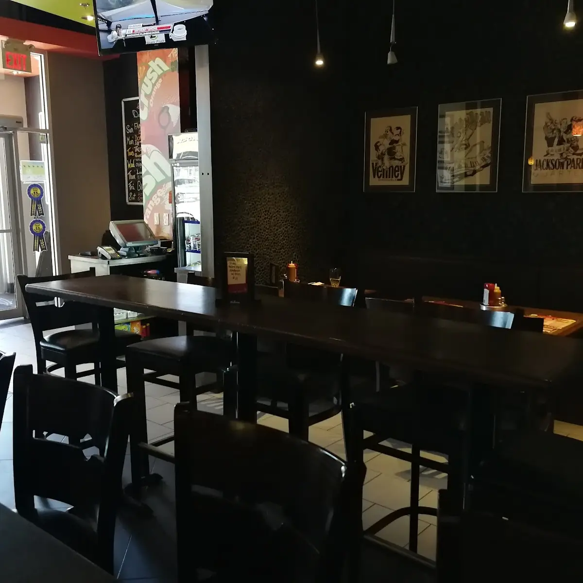 Vibe, Gilligan's Fire Grill Amherstburg