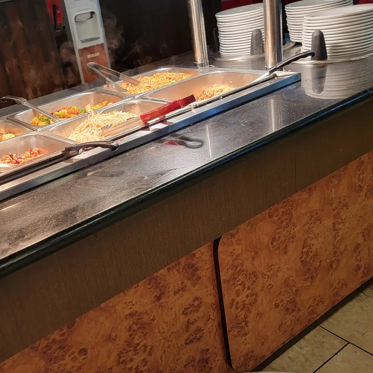 Vibe, Maple Leaf Queen's Buffet