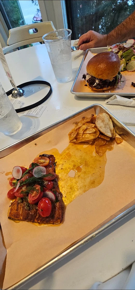 Food & drink, Bala Bay Inn