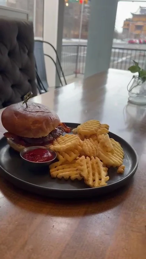 Food & drink, The Street Eatery