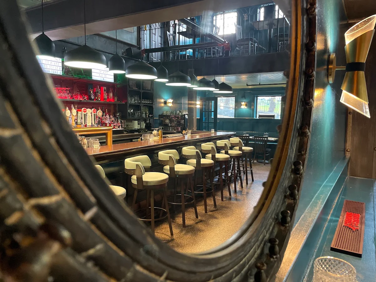 Vibe, No. 4 Restaurant & Bar