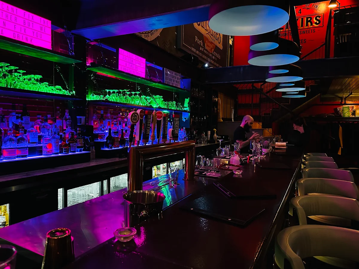 Vibe, No. 4 Restaurant & Bar