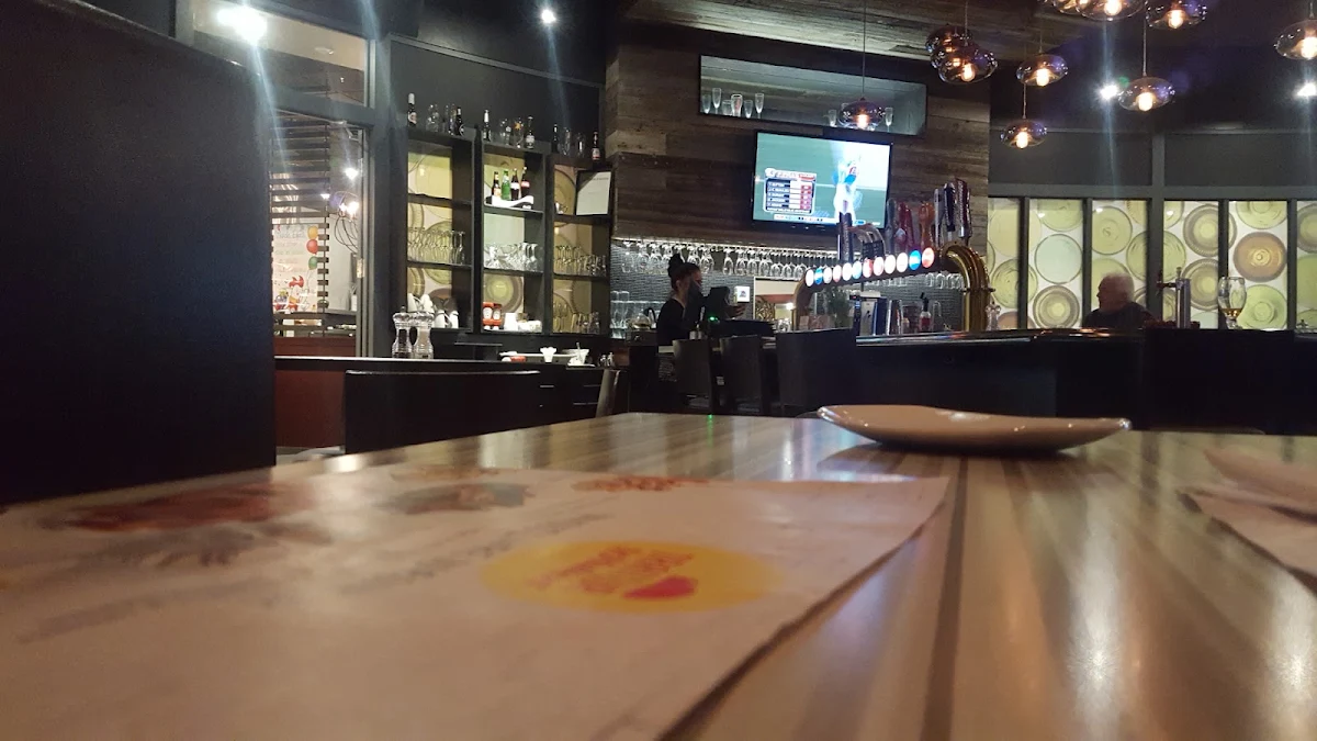 Vibe, Rôtisserie St-Hubert