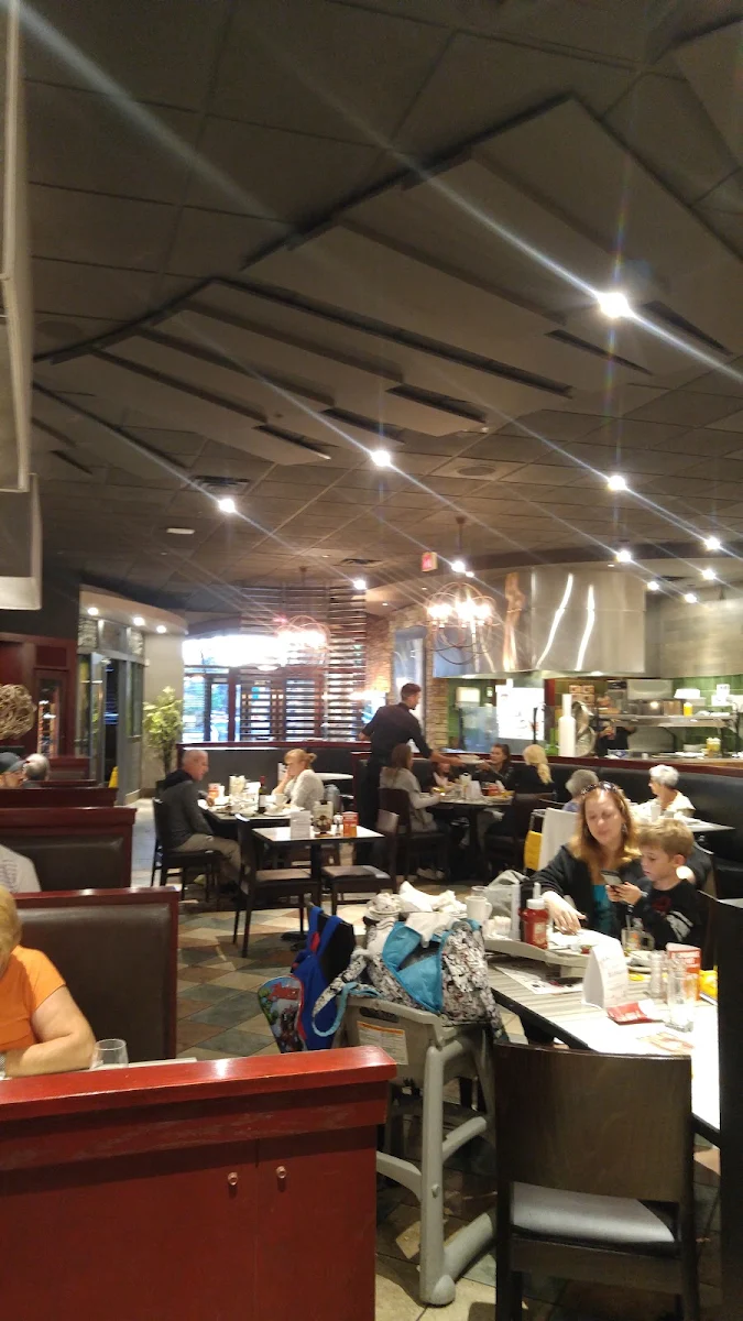 Vibe, Rôtisserie St-Hubert