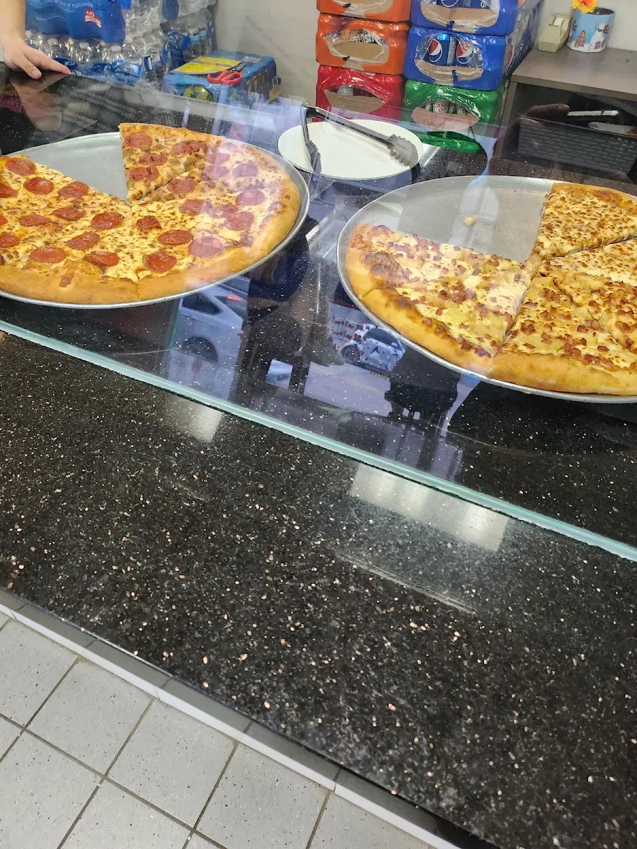 Food & drink, Lugano Pizza
