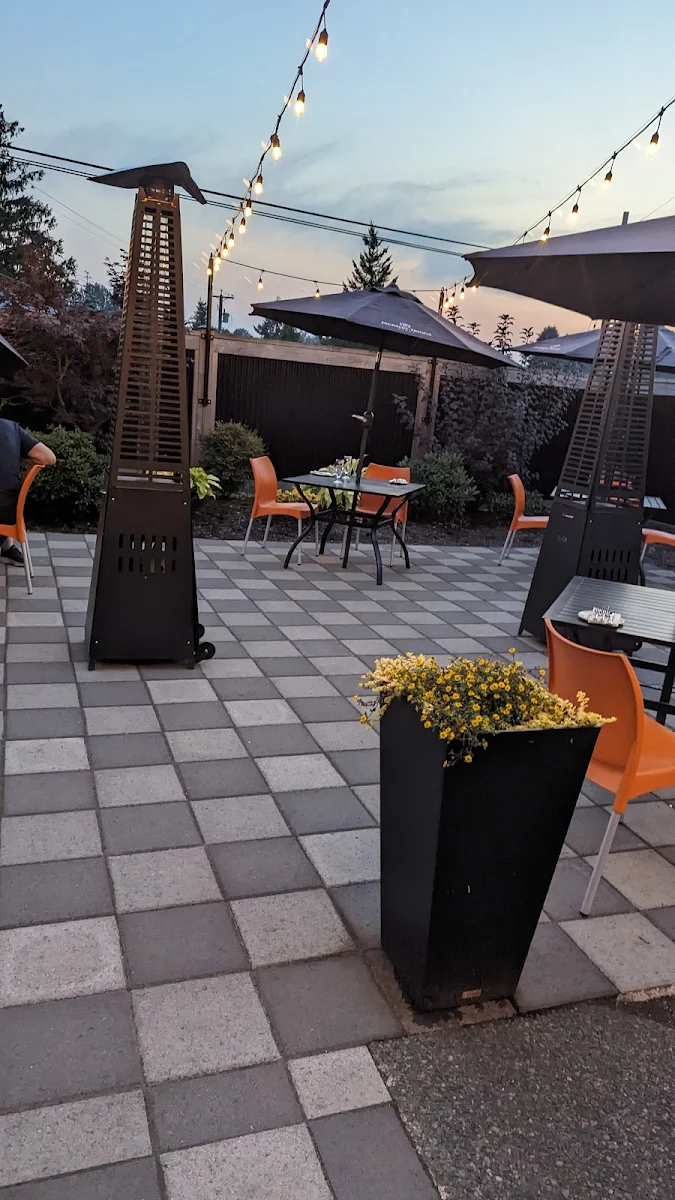 Vibe, Mahle House Restaurant